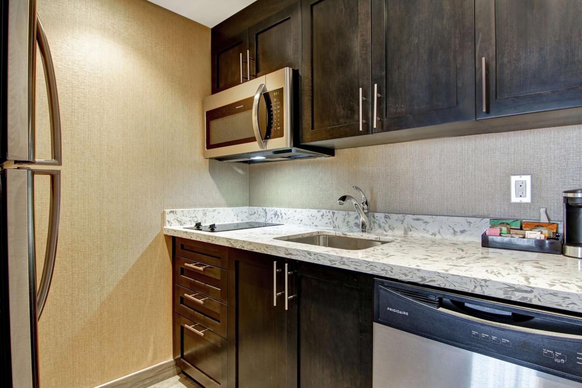 Homewood Suites By Hilton Ottawa Kanata Экстерьер фото