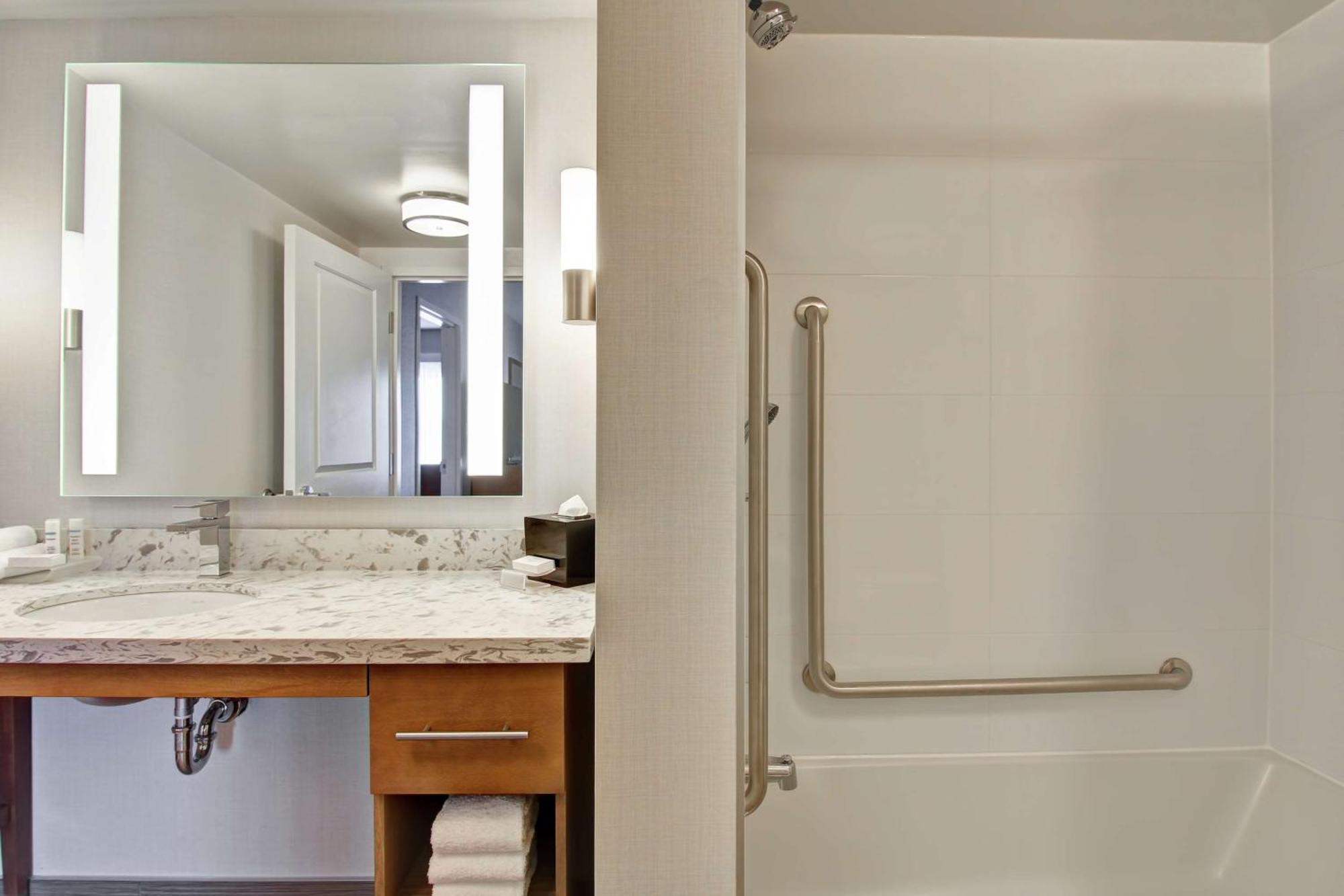 Homewood Suites By Hilton Ottawa Kanata Экстерьер фото